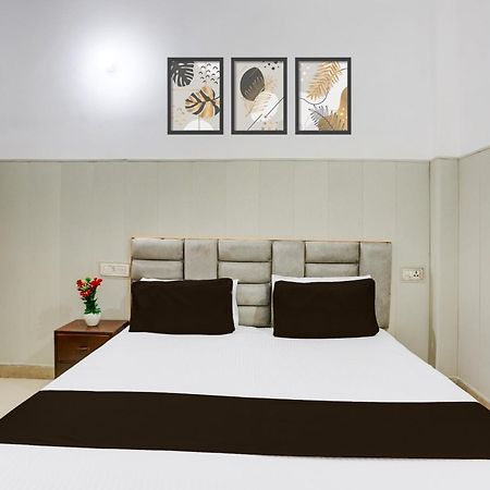 אגרה Hotel O Vk Palace מראה חיצוני תמונה