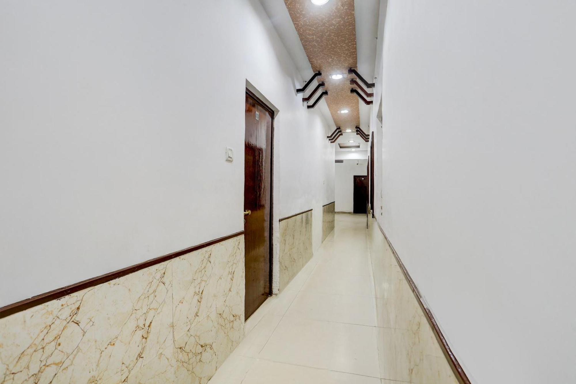 אגרה Hotel O Vk Palace מראה חיצוני תמונה