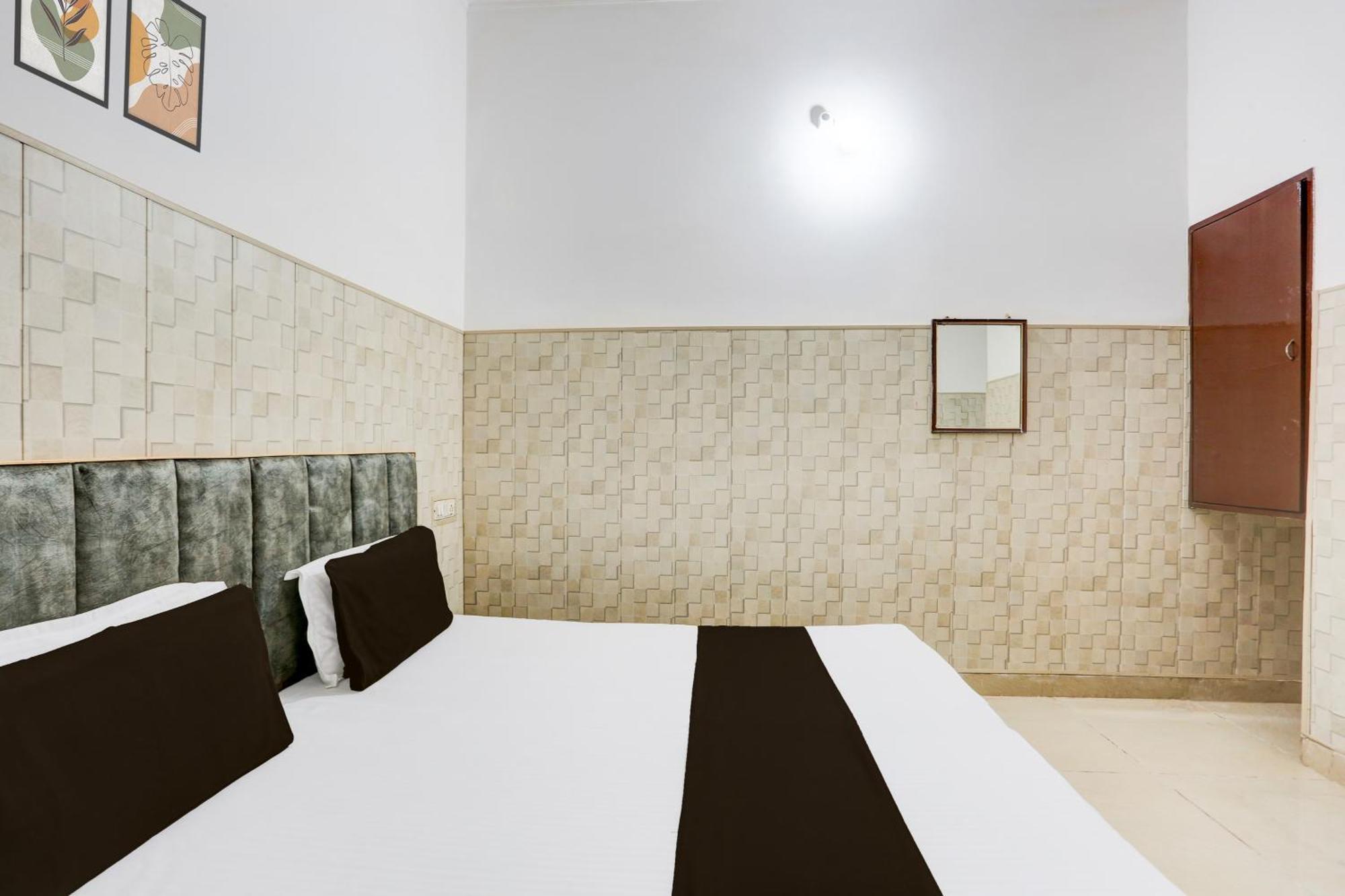 אגרה Hotel O Vk Palace מראה חיצוני תמונה