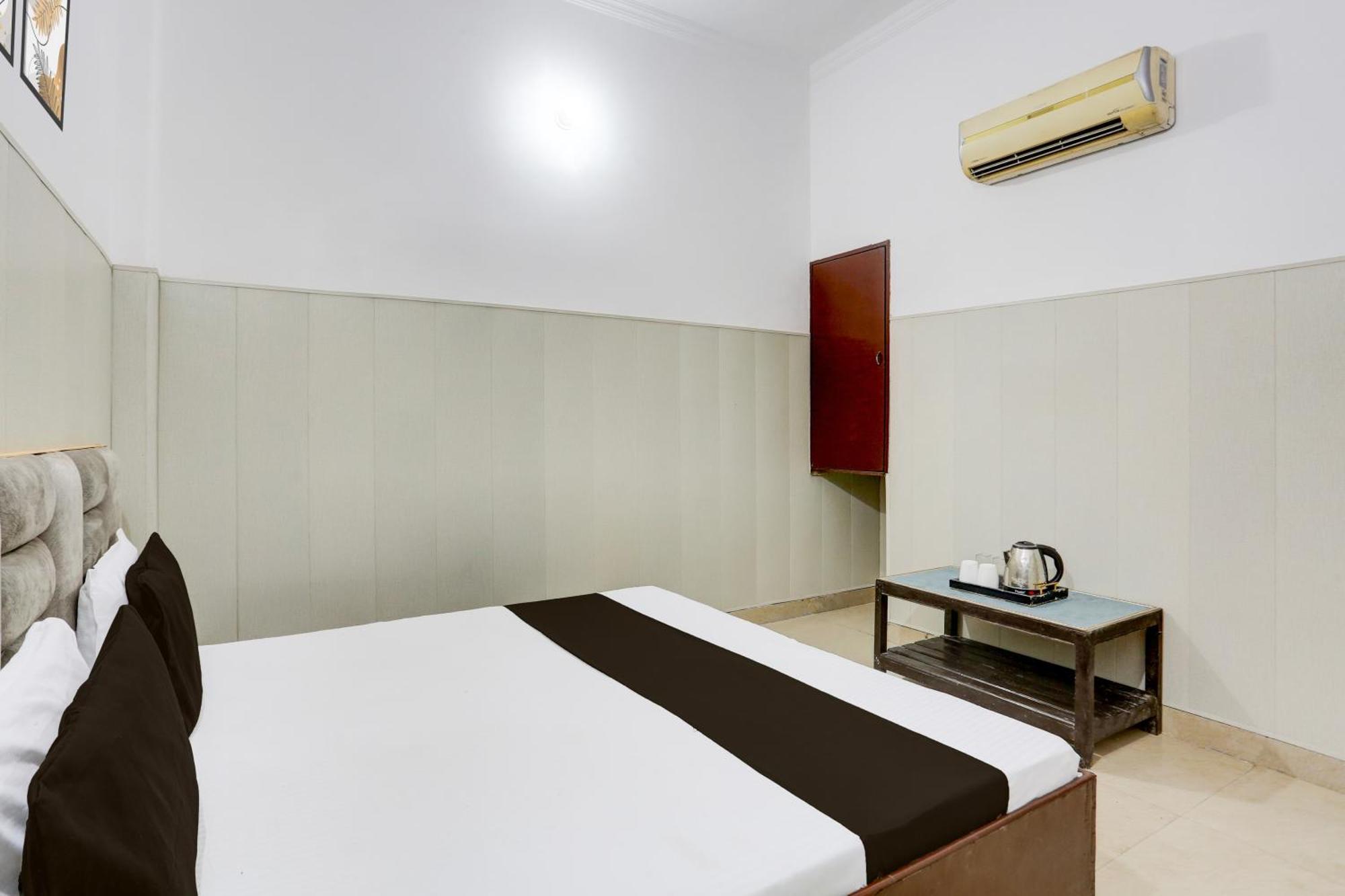 אגרה Hotel O Vk Palace מראה חיצוני תמונה